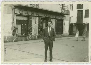 imagen antigua frente a casa guerra